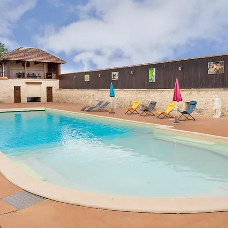 Amazing Home In Lonnes With Heated Swimming Pool *