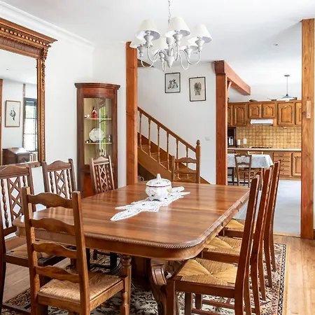 Prázdninový dům Amazing Home In Lonnes With Heated Swimming Pool Lonnes