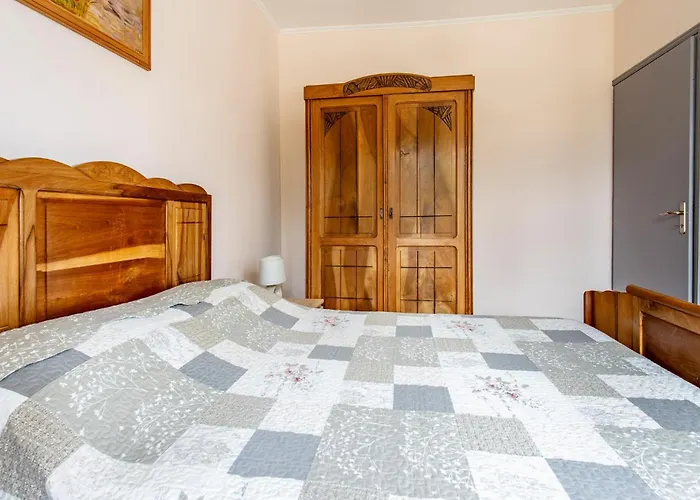 Lovely In With Heated Swimming Pool *